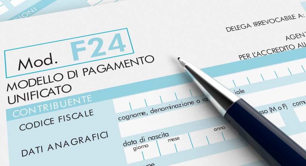 modello F24 per il pagamento di imposte e tributi aziendali Immagine rappresentativa del modello F24 utilizzato da aziende e professionisti per il versamento di imposte, contributi e tributi. L'articolo approfondisce scadenze fiscali, rateizzazione dei debiti e compensazione dei crediti fiscali.